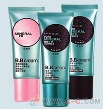 卡姿蘭、魅可、雅芳、美寶蓮化妝品3折批發(fā)解析 機(jī)遇、風(fēng)險(xiǎn)與注意事項(xiàng)